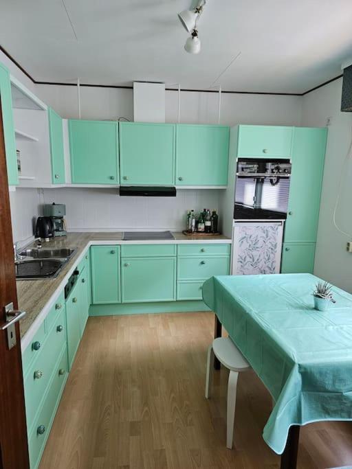 Grosse Ferienwohnung Am Waldrand Шёнау Экстерьер фото